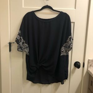 𝐍𝐚𝐯𝐲 𝐁𝐥𝐮𝐞 𝐁𝐥𝐨𝐮𝐬𝐞